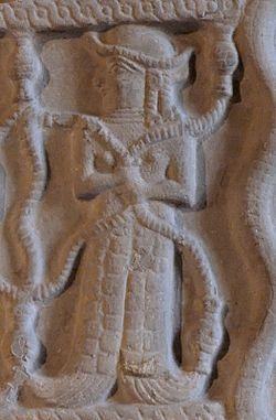 13-10-3-75310250px-Untash_Napirisha_stele_Louvre_Sb12.jpg