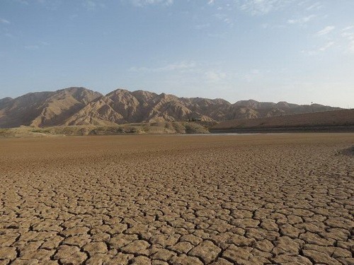 مخزن خشک شده سد حاجی آباد