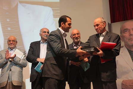دکتر رضا داوری