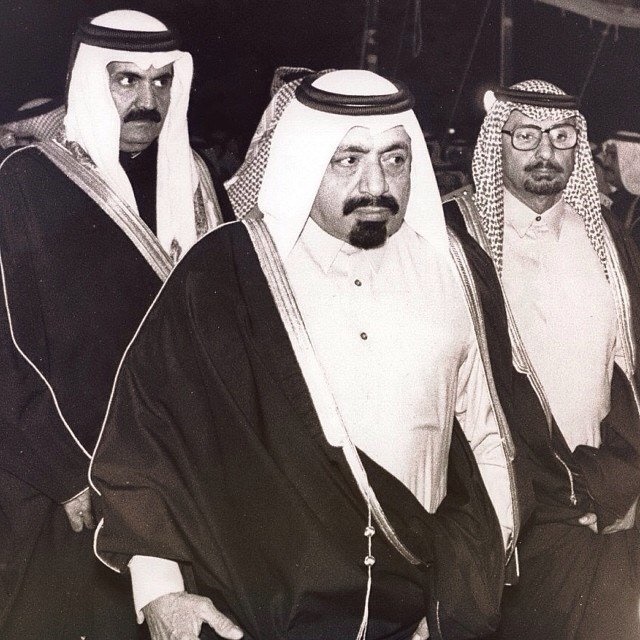 عکس|امیر پیشین قطر خلیفه بن حمد و پسرش که هر دو علیه پدرانشان کودتا کردند