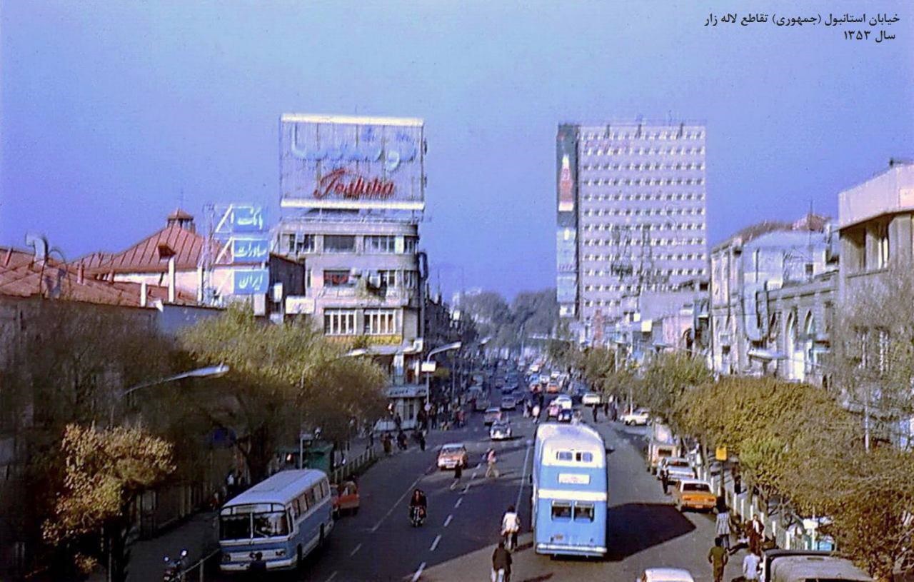 تصویری از ساختمان پلاسکو در دهه ۵۰