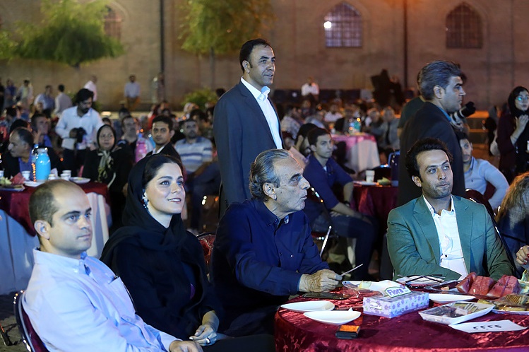 مهناز افشار و بازیگران شهرزاد در یک جشن/عکس
