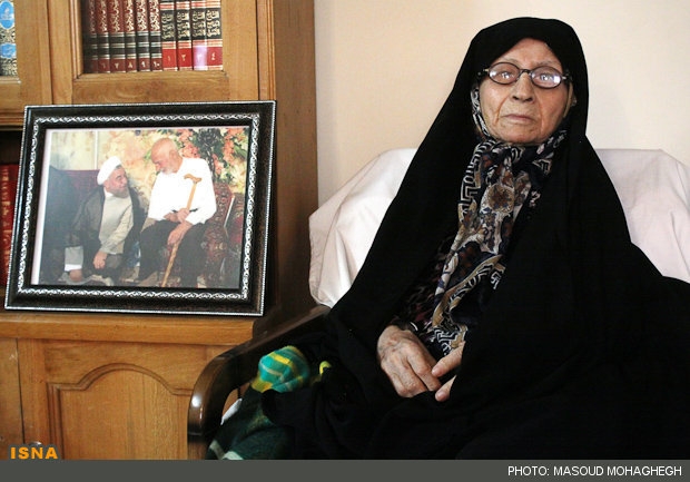 «سکینه پیوندی» مادر حسن روحانی رییس‌جمهور منتخب است.