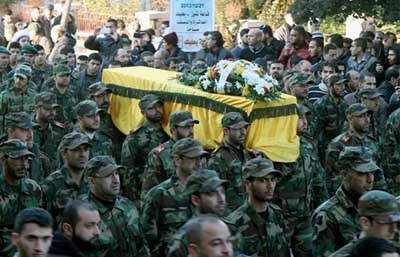 تشییع پیکر فرمانده حزب‌الله که در نبرد قُصیر به شهادت رسید
