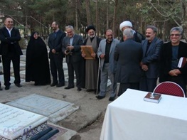 مراسم خودجوش آبادانی ها در بهشت زهرای تهران