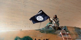 پیریا: داعش گروهی بی‌هویت است/درگیری‌ها در خاورمیانه شدت می‌گیرد/تنها راه نجات اسرائیل جنگی تازه است