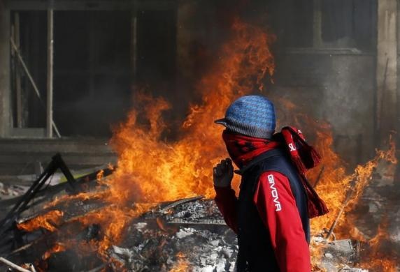 معترضان در بوسنی ساختمان ریاست جمهوری را به آتش کشیدند