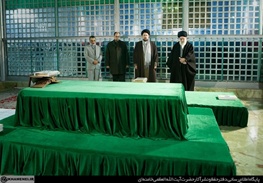 حضور مقام معظم رهبری در مرقد امام خمینی(ره)
