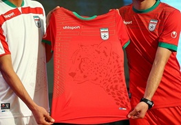 نارضایتی کاربران خبرآنلاین از طرح پیراهن تیم ملی ایران در جام جهانی فوتبال