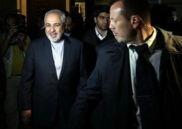 ظریف تهران را به مقصد وین ترک کرد