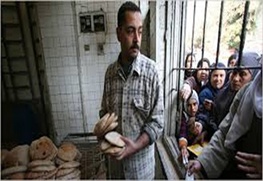 مصریها چشم‌انتظار مردی که نان و امنیت بیاورد