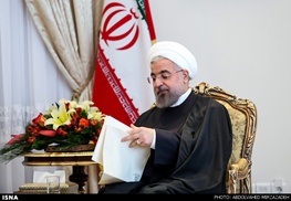 روحانی: برخی از برداشته شدن تحریم‌ها عصبانی هستند/با لحن درشت در سیاست خارجی پیروز نمی شویم