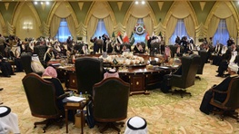 از عقب نشینی شیخ قطری تا خودکشی سیاسی دوحه