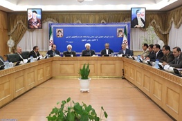 روحانی: دولت مصلحت‌های بلند مدت را فدای مسائل کم اهمیت نمی کند/دولت احترام مجلس را احترام خود می‌داند