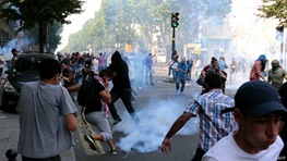حمله پلیس به تظاهرکنندگان ضداسرائیلی درپاریس/ راهپیمایی در لندن