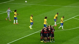 شما نظر بدهید/چه احساسی از شکست 7 بر یک برزیل مقابل آلمان دارید؟