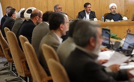 روحانی در جلسه هیات دولت از فرجی دانا تقدیر کرد
