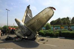 خاموشی برای فراموشی/ هواپیمای ایران ۱۴۰ سقوط کرد، اما چرا طراح و سازنده آن هیچ واکنشی نداشته است؟