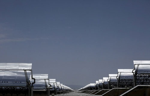 نیروگاه خورشیدی اسپانیا که شب‌ها هم کار می‌کند