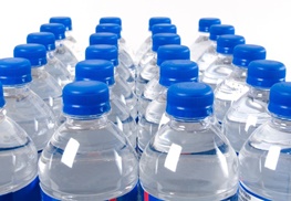 واکنش وزیر بهداشت به وجود آب معدنی دماوند در بازار: تخلف است و باید سریعا جمع آوری شود