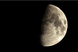 کشف تازه: زمین در حال ماساژ ماه است!