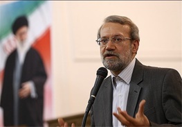 لاریجانی: نامه مقام معظم رهبری درباره اجرای برجام راه روشنی پیش روی دولت می‌گذارد