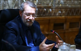 درخواست لاریجانی از رهبران دینی و سیاسی دنیا: برای جلوگیری از گسترش نفوذ تروریسم اندیشه ای بکنید