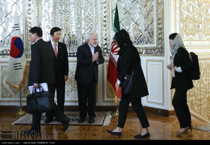 ظریف با وزیر کره‌ای ملاقات کرد