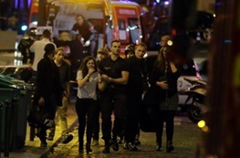سرخط آخرین اخبار از پاریس/دوازده فرد مسلح در پاریس همچنان فراری هستند