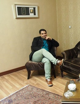 شهرام جزایری: اگر با احمدی نژاد هم بندی بودم، چون از عرش به فرش آمده بود، به او احترام می گذاشتم