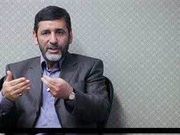 انتقاد وزیر ارشاد احمدی نژاد از ظریف: باید با اهانت نشریه فرانسوی با حساسیت بیشتری برخورد می شد