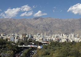 زیربنای مسکونی در تهران، متری چند؟