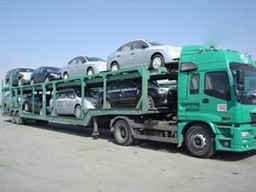 خودروهای وارداتی گران شدند/ تویوتا لکسوس 560 میلیون