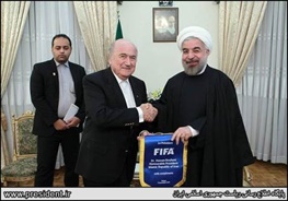 درخواست سپ بلاتر از روحانی: درهای استادیوم های فوتبال را به روی بانوان باز کنید
