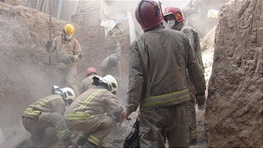 یک ساختمان 120 واحدی در مرکز تهران فرو ریخت