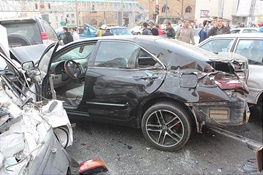 تصادف زنجیره ای 15خودرو در جاده کرمانشاه-اسلام آباد