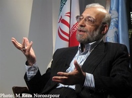 محمدجواد لاریجانی: به کسانی که متهم فتنه88 هستند ولی نقش عمده نداشتند، کمک می‌کنیم باتسامح برخورد شود