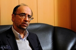 عباسپور: دلیل استیضاح فرجی‌دانا مسایل سیاسی بود نه بورسیه ها/ توسعه تحصیلات تکمیلی، نیاز ایران است