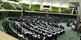 واگویی یک نماینده از برخورد مجلس هشتم با احمدی نژاد: رسایی نگذاشت گزارش حوادث 88 قرائت شود
