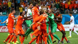 نتایج بازی های دوستانه فوتبال/هلند یک بار دیگر اسپانیا را برد/گلزنی "پله"برای ایتالیایی ها!