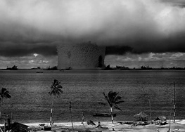 درس‌هایی از 70 سال رقابت هسته‌ای: بمب اتمی به چه درد می‌خورد؟