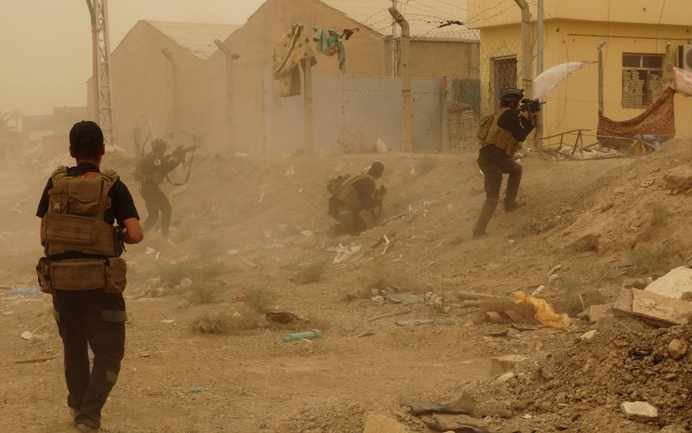 تصاویر رویترز از رمادی/ داعش ساختمان‌های دولتی این شهر را گرفت