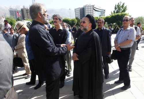 حضور محمد‌علی ابطحی در مراسم تشییع پیکر مرحوم مهران دوستی