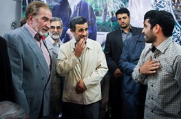 دیدار احمدی نژاد با آیت الله هاشمی شاهرودی