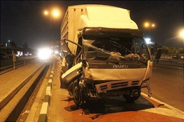 راننده کامیون نفتکش اسکانیا در تصادف با کامیونت کشته شد