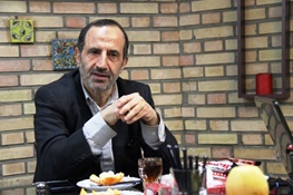 خوشچهره:اگر بازگردم به سال 84 از احمدی نژاد حمایت نمی کنم/نمی توانیم او را با شهید رجایی مقایسه کنیم