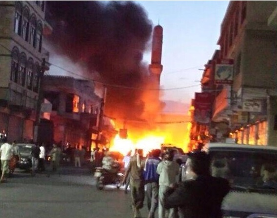 انفجار در مسجد شیعیان صنعا و مقر انصارالله/ دهها نفر کشته و زخمی شدند/ داعش مسئولیت حمله را پذیرفت