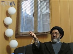 اکرمی: احمدی نژاد اگر حرفی برای گفتن داشت، ابایی برای بیانش نداشت