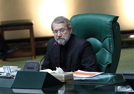 دفاع لاریجانی از وزیر اقتصاد/امیدوارم طیب نیا استیضاح نشود