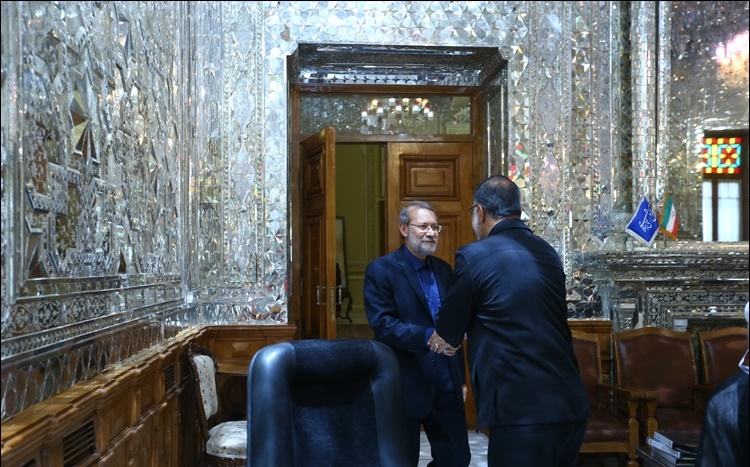 چند فریم از دیدار برجامی های مجلس با علی لاریجانی در تالار آینه